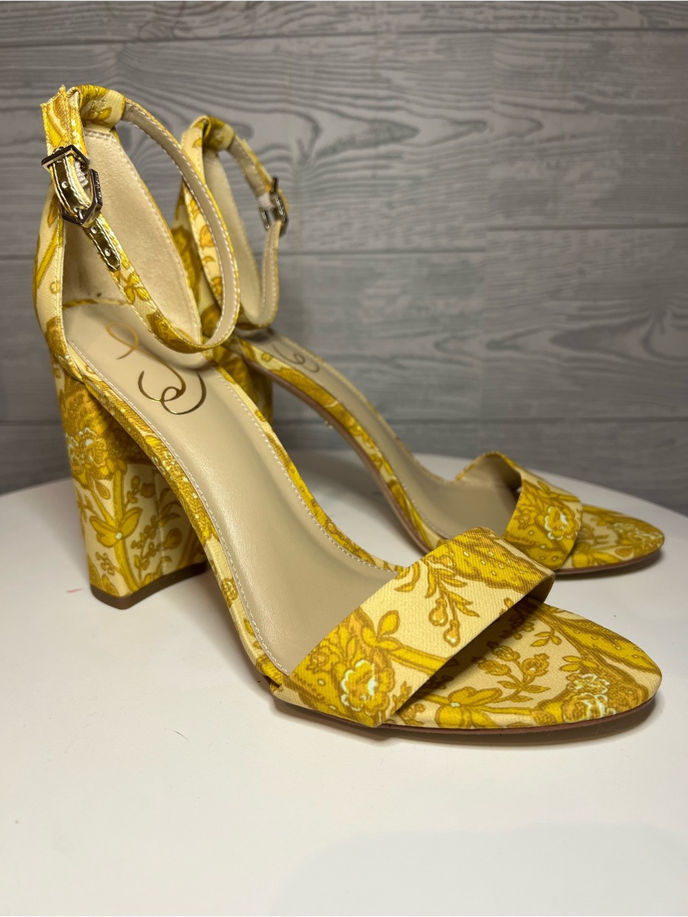 Sam Edelman Yaro Turmeric Block Heel Sandals Size 8.5
